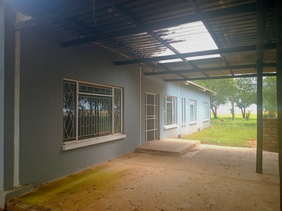 4 Bedroom Property for Sale in Bloemhof Rural North West